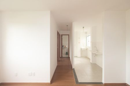 Sala de apartamento para alugar com 2 quartos, 43m² em Guaratiba, Rio de Janeiro