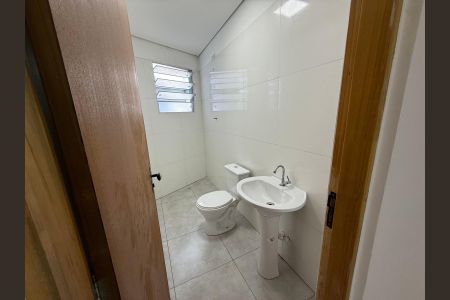 Banheiro de kitnet/studio para alugar com 1 quarto, 120m² em Cidade Ariston Estela Azevedo, Carapicuíba