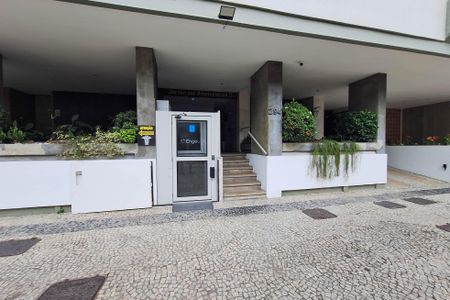 Apartamento para alugar com 200m², 3 quartos e 1 vagaFachada