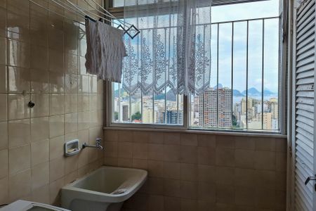 Apartamento para alugar com 200m², 3 quartos e 1 vagaÁrea de Serviço