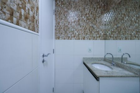 Apartamento para alugar com 67m², 2 quartos e 1 vaga Apartamento para alugar com 67m², 2 quartos e 1 vagaBanheiro da Suíte