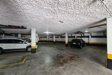 Apartamento para alugar com 34m², 1 quarto e 1 vaga Apartamento para alugar com 34m², 1 quarto e 1 vagaGaragem
