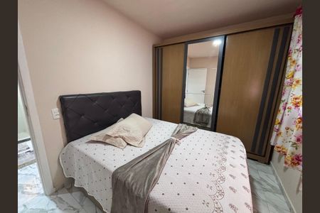 Quarto 1 de apartamento para alugar com 2 quartos, 43m² em Vargem Pequena, Rio de Janeiro