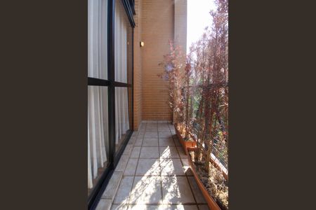 Varanda  de apartamento à venda com 1 quarto, 98m² em Jardim Guedala, São Paulo
