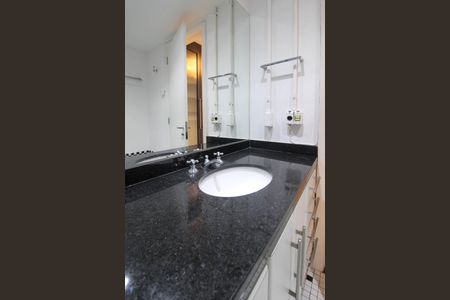 Apartamento à venda com 98m², 1 quarto e 2 vagasBanheiro Suíte 