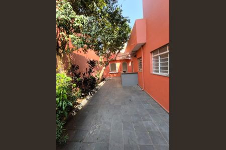 Casa à venda com 166m², 4 quartos e 2 vagas Casa à venda com 166m², 4 quartos e 2 vagasAREA EXTERNA