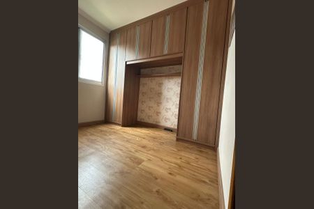 Quarto de apartamento para alugar com 3 quartos, 62m² em Jardim Utinga, Santo André