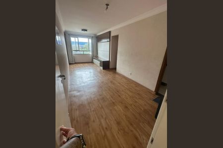 Sala de apartamento para alugar com 3 quartos, 62m² em Jardim Utinga, Santo André