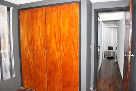 Casa à venda com 342m², 3 quartos e 2 vagasDormitório - Suíte 1