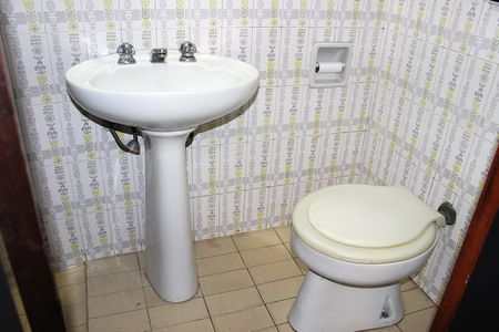Casa à venda com 342m², 3 quartos e 2 vagasDormitório - Suíte 2