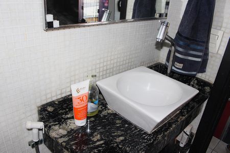 Casa à venda com 342m², 3 quartos e 2 vagasLavabo