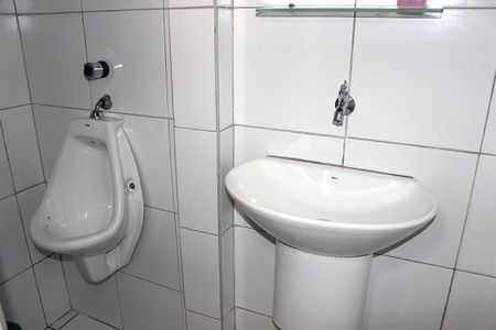 Casa à venda com 342m², 3 quartos e 2 vagasBanheiro - Salão
