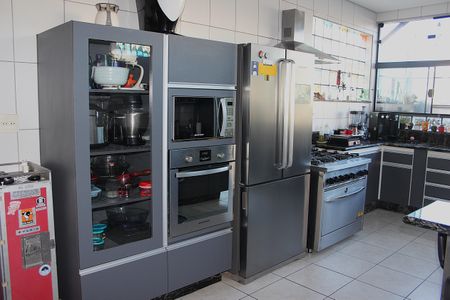 Casa à venda com 342m², 3 quartos e 2 vagasCozinha