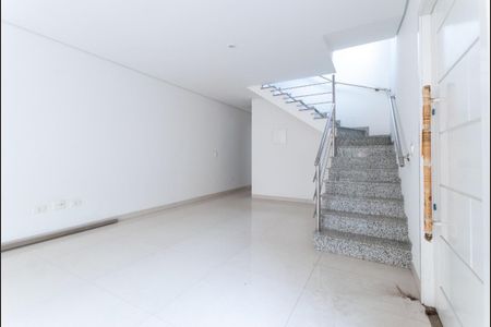 Casa à venda com 130m², 3 quartos e 2 vagasFoto 03