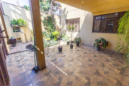 Garagem e Quintal de casa à venda com 3 quartos, 129m² em Vila Invernada, São Paulo