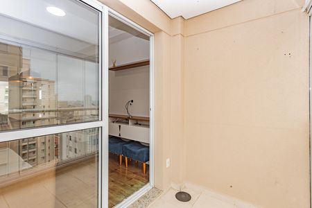 Apartamento para alugar com 59m², 2 quartos e 1 vaga Apartamento para alugar com 59m², 2 quartos e 1 vagaVaranda