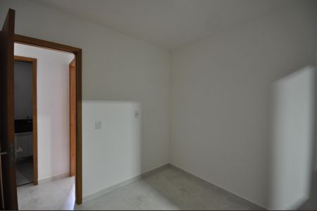 Quarto 1 de apartamento para alugar com 1 quarto, 38m² em Vila Isolina Mazzei, São Paulo