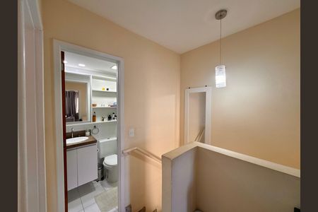 Casa de condomínio à venda com 84m², 3 quartos e 1 vaga