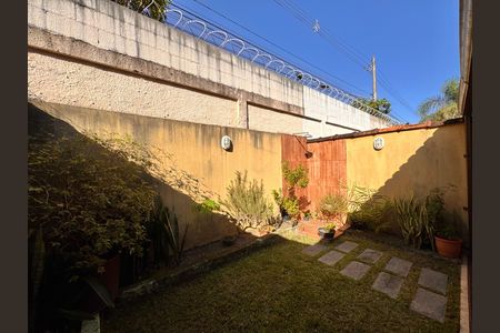 Casa de condomínio à venda com 84m², 3 quartos e 1 vaga Casa de condomínio à venda com 84m², 3 quartos e 1 vagaÁrea extena