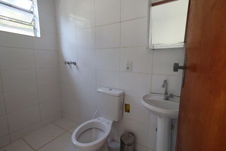 Casa para alugar com 70m², 3 quartos e sem vaga Casa para alugar com 70m², 3 quartos e sem vagaBanheiro