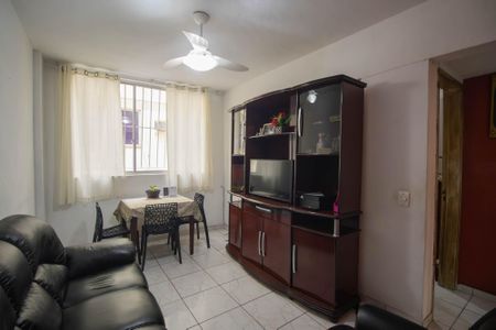 Sala de apartamento para alugar com 2 quartos, 60m² em Parada Quarenta, São Gonçalo