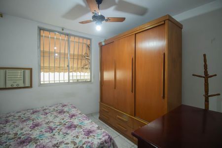 Quarto 1 de apartamento para alugar com 2 quartos, 60m² em Parada Quarenta, São Gonçalo