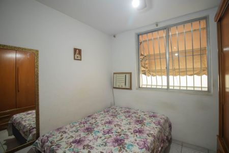 Quarto 1 de apartamento para alugar com 2 quartos, 60m² em Parada Quarenta, São Gonçalo