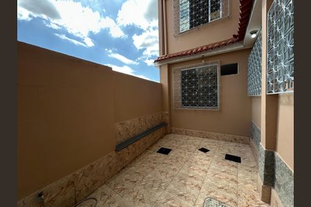 Casa para alugar com 90m², 2 quartos e sem vagaQuintal