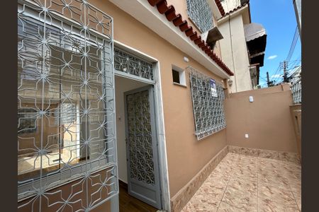 Casa para alugar com 90m², 2 quartos e sem vagaFachada