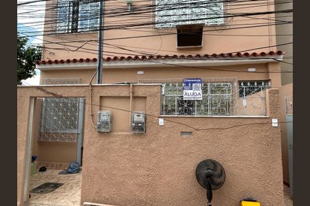 Casa para alugar com 90m², 2 quartos e sem vagaFachada + placa