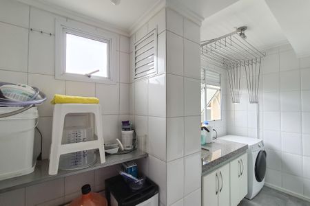 Apartamento à venda com 97m², 3 quartos e 2 vagas Apartamento à venda com 97m², 3 quartos e 2 vagasÁrea de Serviço