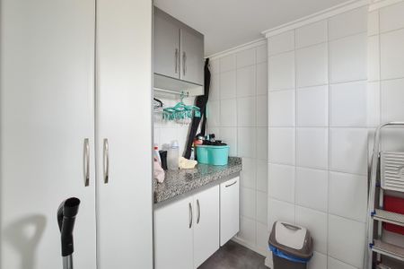 Apartamento à venda com 97m², 3 quartos e 2 vagas Apartamento à venda com 97m², 3 quartos e 2 vagasÁrea de Serviço
