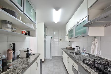 Apartamento à venda com 97m², 3 quartos e 2 vagas Apartamento à venda com 97m², 3 quartos e 2 vagascozinha