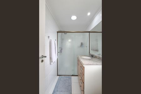 Apartamento à venda com 97m², 3 quartos e 2 vagas Apartamento à venda com 97m², 3 quartos e 2 vagasBanheiro da Suíte