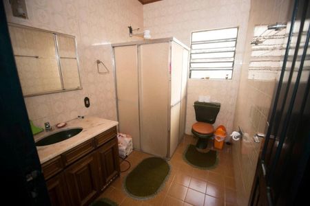 Casa à venda com 281m², 3 quartos e 2 vagasBanheiro