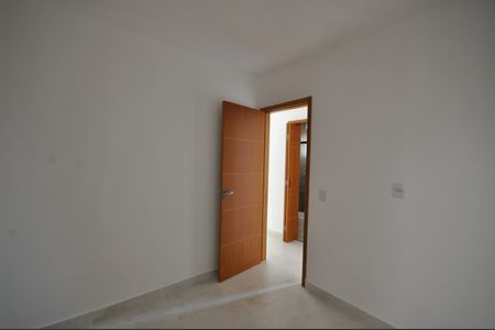 Quarto 1 de apartamento para alugar com 2 quartos, 38m² em Vila Isolina Mazzei, São Paulo