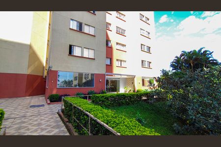 Apartamento à venda com 56m², 2 quartos e 1 vaga Apartamento à venda com 56m², 2 quartos e 1 vagaFachada