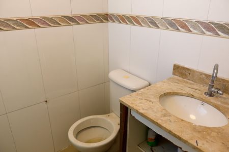 Apartamento à venda com 56m², 2 quartos e 1 vaga Apartamento à venda com 56m², 2 quartos e 1 vagaBanheiro