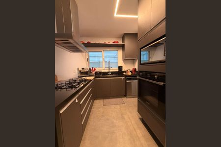 Casa à venda com 204m², 3 quartos e 3 vagas Casa à venda com 204m², 3 quartos e 3 vagasFoto 15