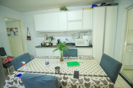 Casa à venda com 4 quartos, 198m² em Vila Regente Feijó, São Paulo