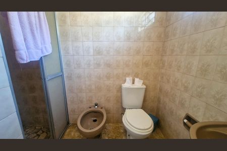 Casa à venda com 113m², 2 quartos e 2 vagas Casa à venda com 113m², 2 quartos e 2 vagasBanheiro social