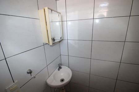 Banheiro de apartamento para alugar com 1 quarto, 38m² em Parque Peruche, São Paulo
