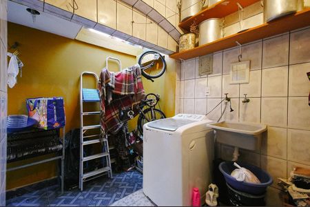 Casa à venda com 125m², 2 quartos e 2 vagas Casa à venda com 125m², 2 quartos e 2 vagasÁrea de Serviço