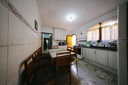 Casa à venda com 125m², 2 quartos e 2 vagas Casa à venda com 125m², 2 quartos e 2 vagasCozinha