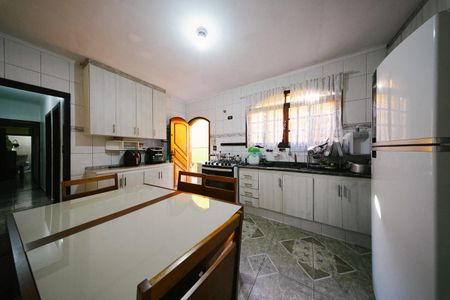 Casa à venda com 125m², 2 quartos e 2 vagas Casa à venda com 125m², 2 quartos e 2 vagasCozinha