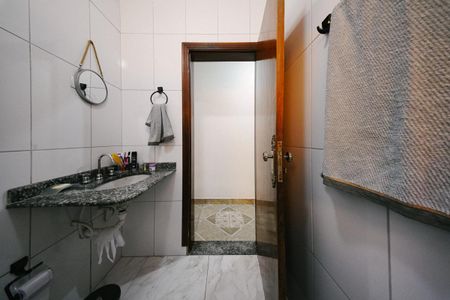 Casa à venda com 125m², 2 quartos e 2 vagas Casa à venda com 125m², 2 quartos e 2 vagasBanheiro