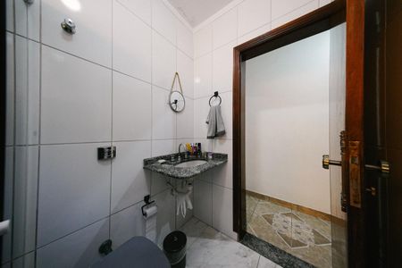 Casa à venda com 125m², 2 quartos e 2 vagas Casa à venda com 125m², 2 quartos e 2 vagasBanheiro