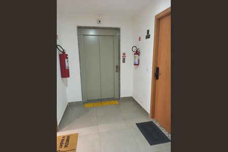 Apartamento para alugar com 44m², 2 quartos e 1 vagaHall Elevador