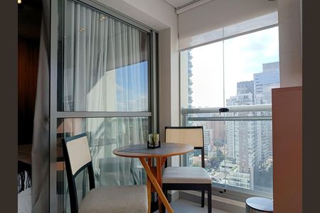 Studio para alugar com 37m², 1 quarto e 1 vaga Studio para alugar com 37m², 1 quarto e 1 vagaVaranda