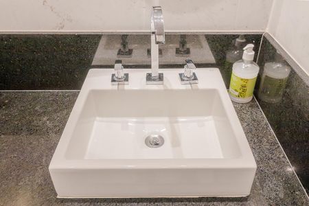 Studio para alugar com 38m², 1 quarto e 1 vaga Studio para alugar com 38m², 1 quarto e 1 vagaBanheiro